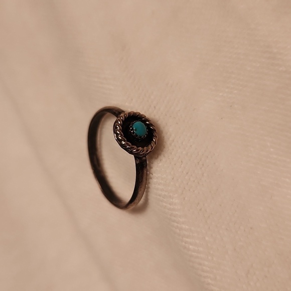 Vintage 70's rustic turquoise and silver size 5 ring